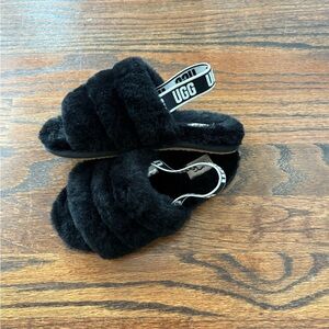 UGG Black Fluff yeah Kids Slippers size 12